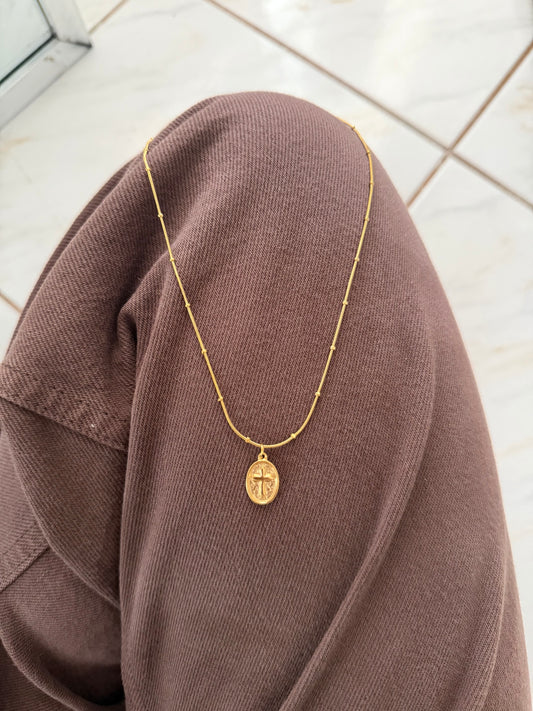 Cruz Necklace